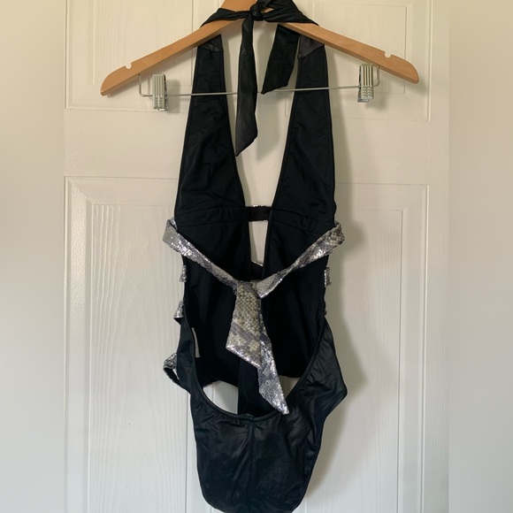 NWOT BEACH BUNNY One Piece Swimsuit size XS - Picture 2 of 6